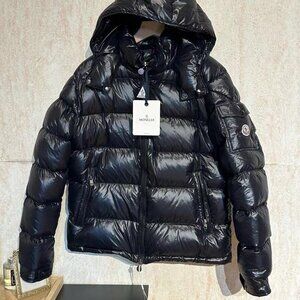 Moncler down jacket, this one is suitable for both men and women